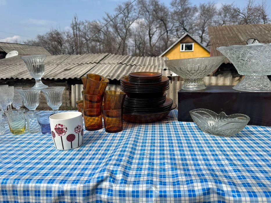 посуда и чайник!