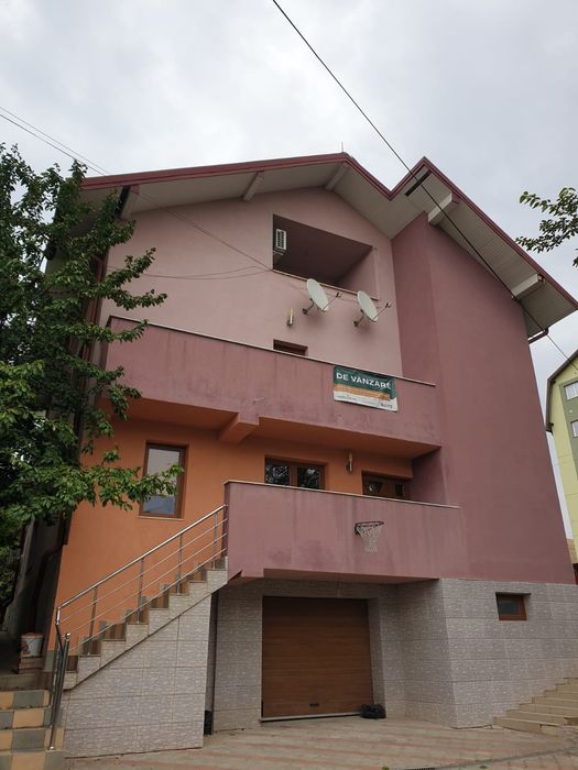 Vand casa individuala 429 mp utili