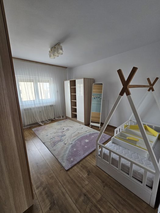 Apartament 3 camere renovat+mobilat