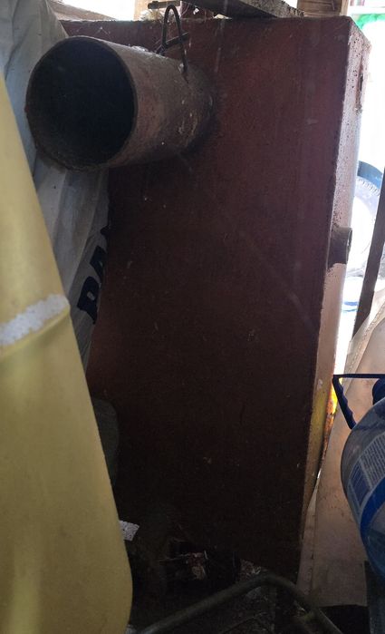 Котел с водна риза за отопление с твърдо гориво