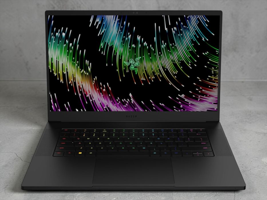 Razer Blade 15.6' 2.5K 240Hz i7-13800H 32GB DDR5 1TB NVMe Nvidia RTX 4070 8GB