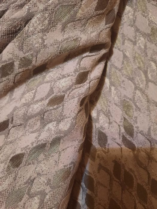 Продам шторы на кухню