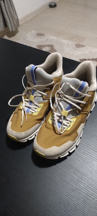 Маратонки 44номер uq