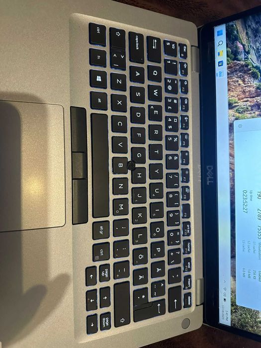 Dell I5 Gen 10 16 GB Ram SSD 500 GB Baterie noua ecran 14 inch
