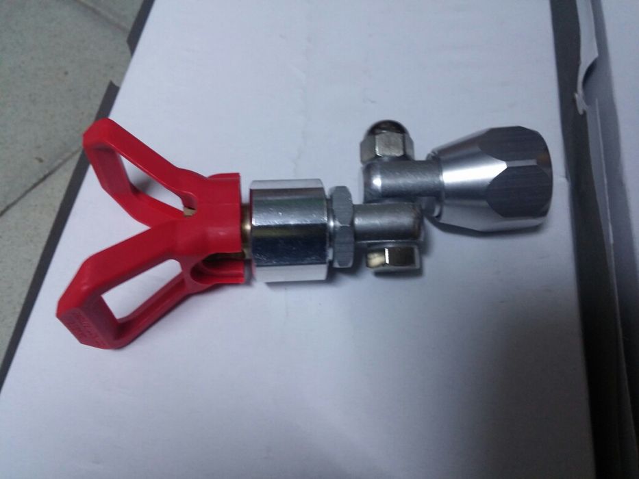 Ъглов накрайник за безвъзушно боядисване