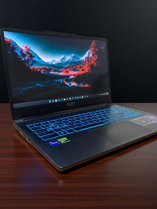 MSI Cyborg 15 A12V Gaming i7-12650H RTX 4050