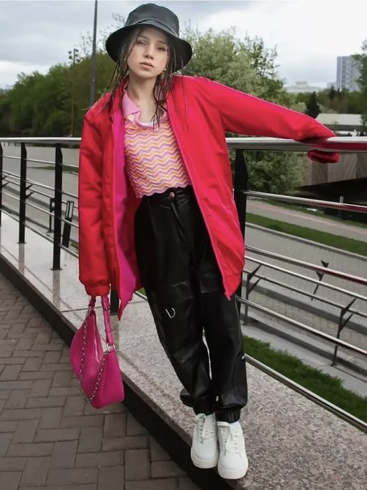 Куртка на девочку