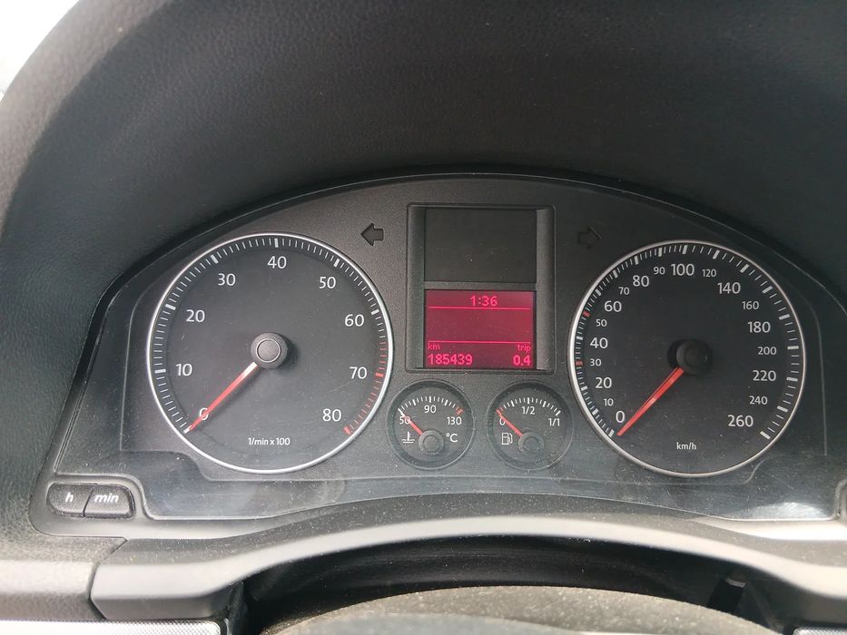 Volkswagen Golf 5 (1K1) [Fabr 2004-2008]