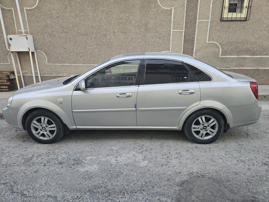 Продается автомобил ласетти.можно под выкуп