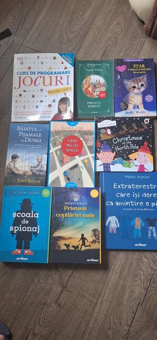 Vand cartii pentru copii