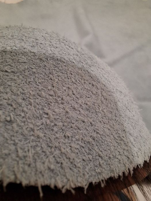 Продавам килим от естествена телешка кожа