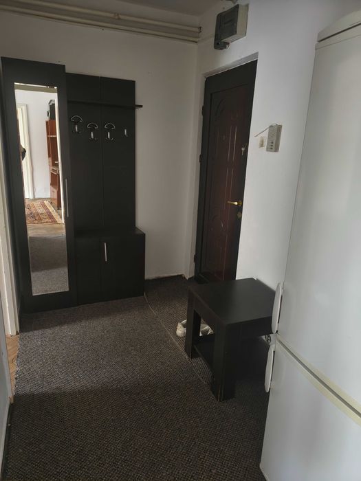 Închiriez apartament doua camere