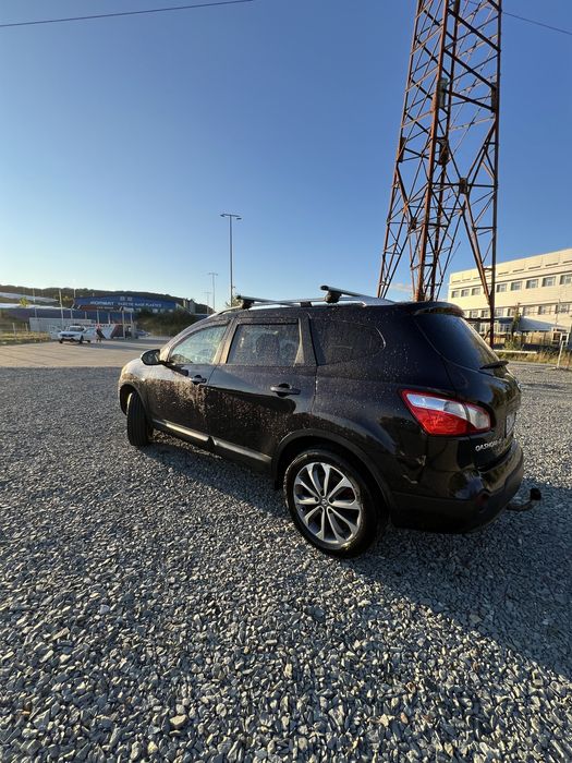 Vând Nissan Qashqai +2Tekna J11