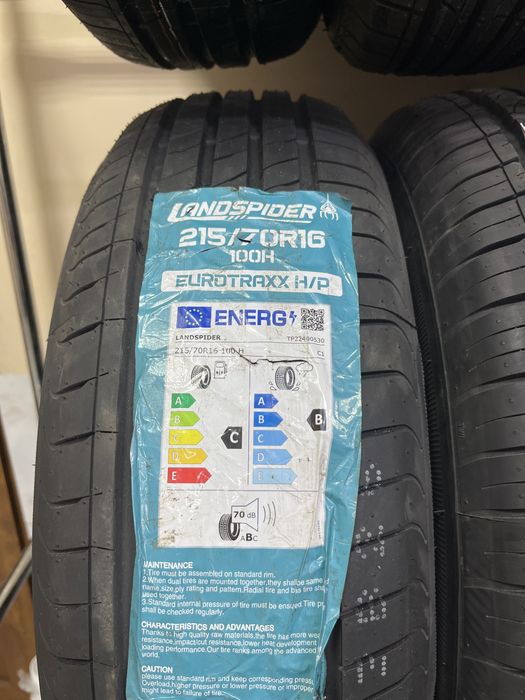 215/70 R16 Land Spider