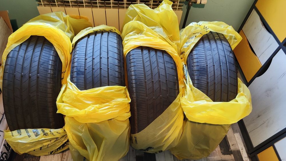 Bridgestone alenza 225/55/R19