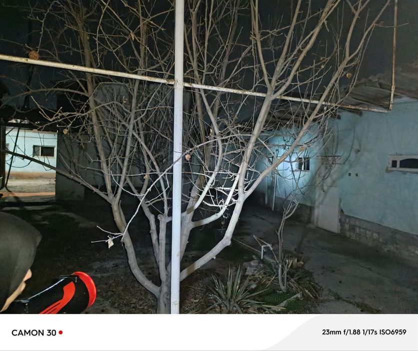 Уй, иккиламчи ёки икки бўлиб беришга ҳам сотилоради