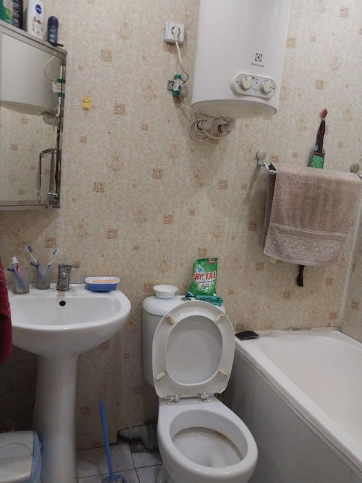 Продаётся однокомнатная квартира переделанная в двухкомнатнуюв