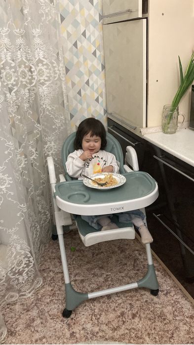 Продам детский стулчик для кормление