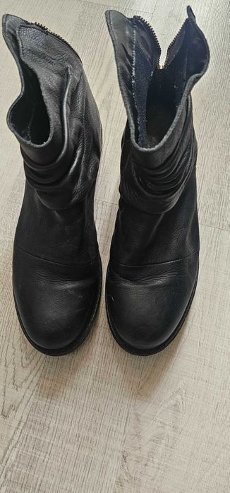 Дамски ботички 39