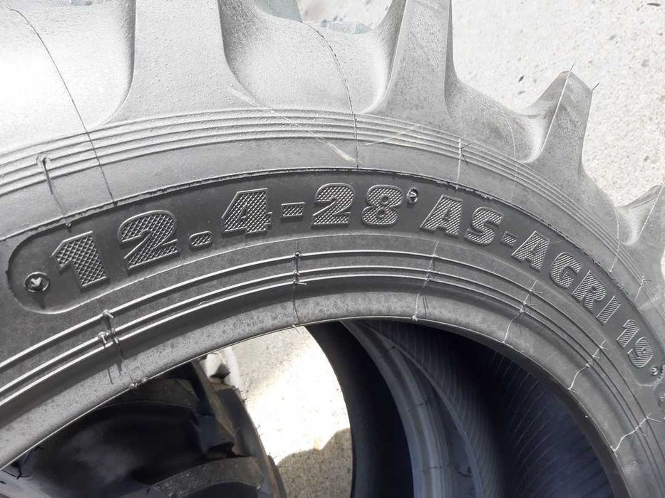 12.4-28 U445 Cauciucuri noi agricole de tractor Fiat romanesc