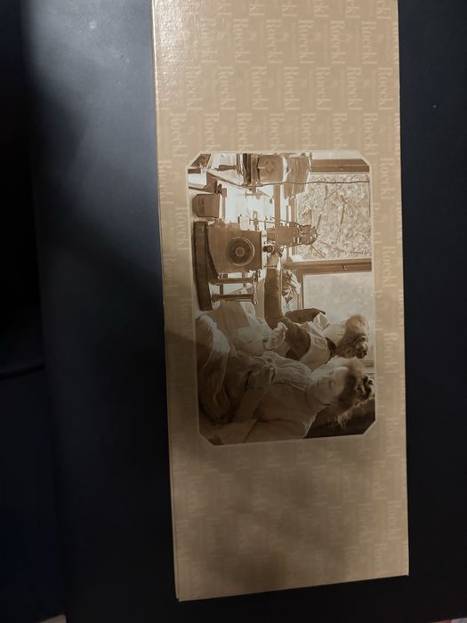 Дамски италиански ръкавици  в луксозна кутия подходящи за подарък