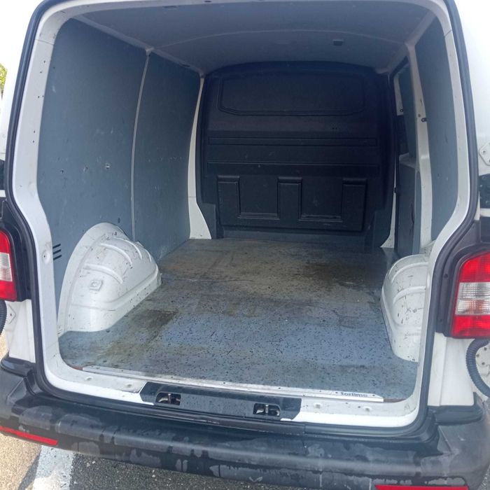 Volkswagen Transporter T5 2.0 TDI 102 CP | AC | 2014 | 370.143 km