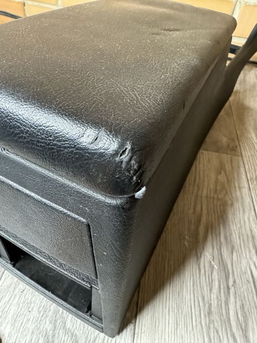 Подлокотник Мерседес 202