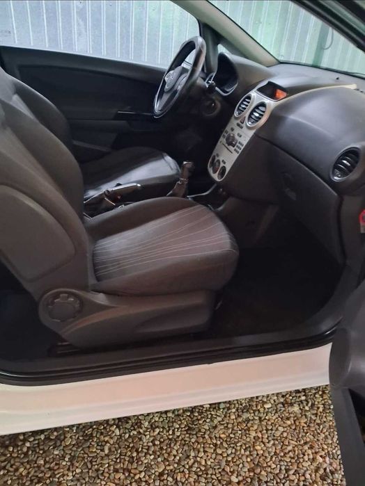 Vând Opel Corsa 2uşi 2008 Văzuta/Plăcută