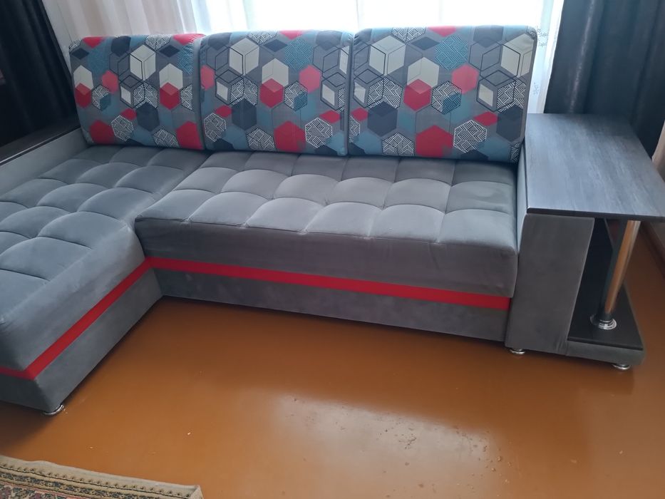 Продам угловой диван