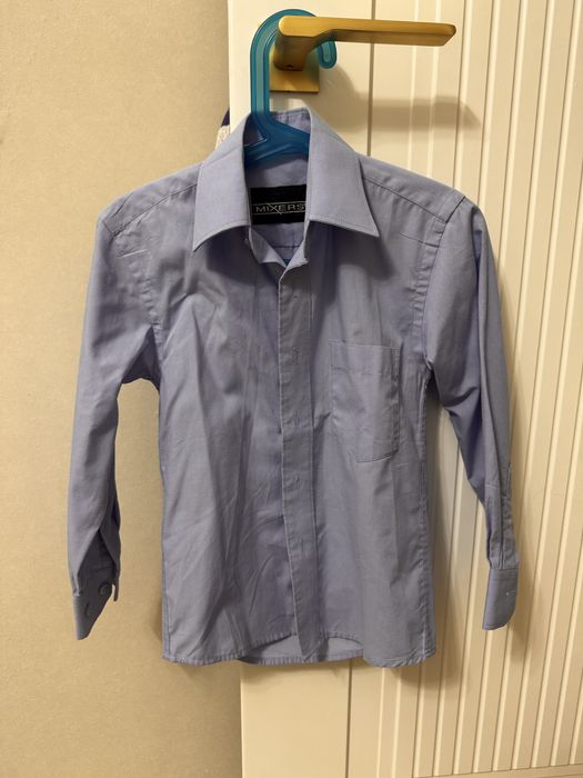 Отдам даром рубашки мальчику 4-5-6 лет