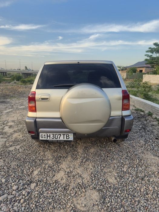 Toyota RAV4 (2003)
