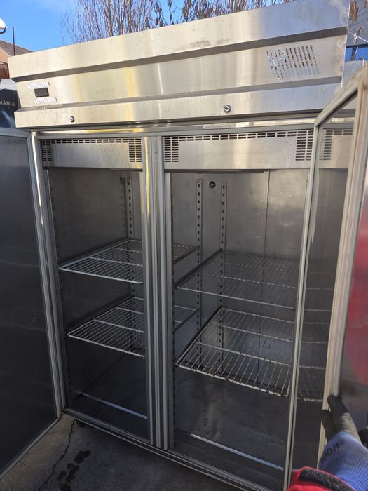Frigider inox, Masa calda sau  rece cu 2 usi, blat inox, cu saladeta