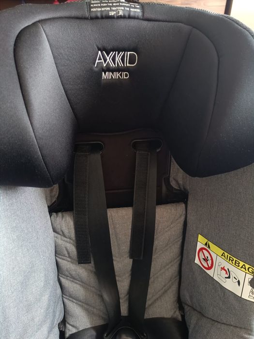 Vând scaun auto axkid minikid
