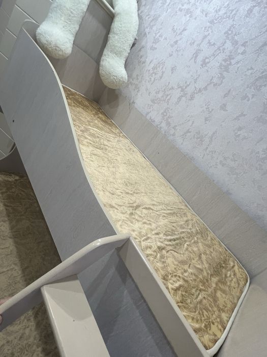 Продам двухэрусную кровать 160*180