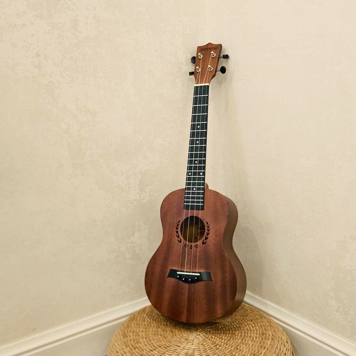 Продам разные укулеле