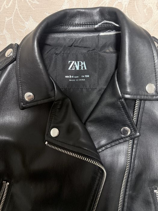 Продам детскую куртку зара