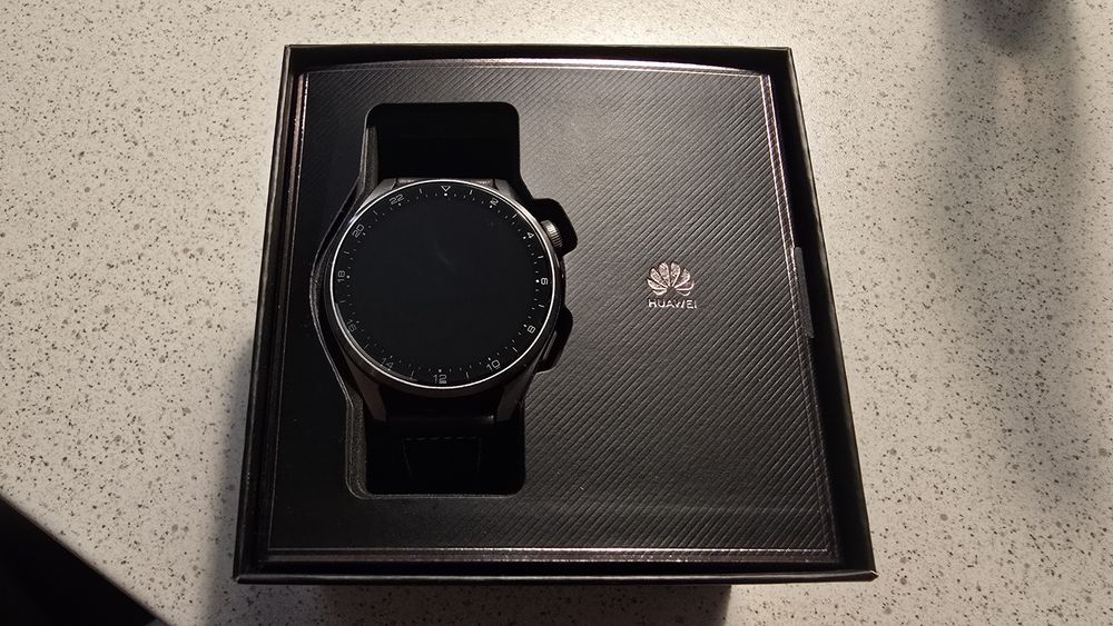 Huawei watch 3 pro в добро състояние