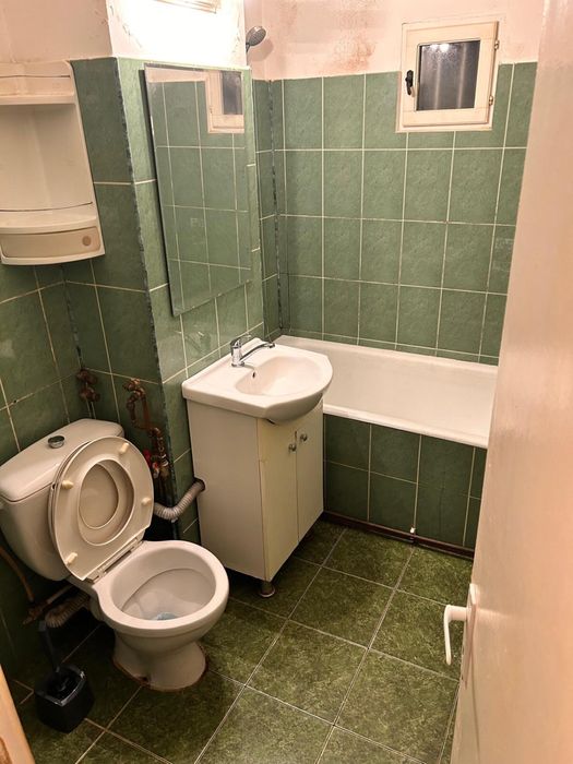 Vand apartament 2 camere zona 1 Mai Craiova