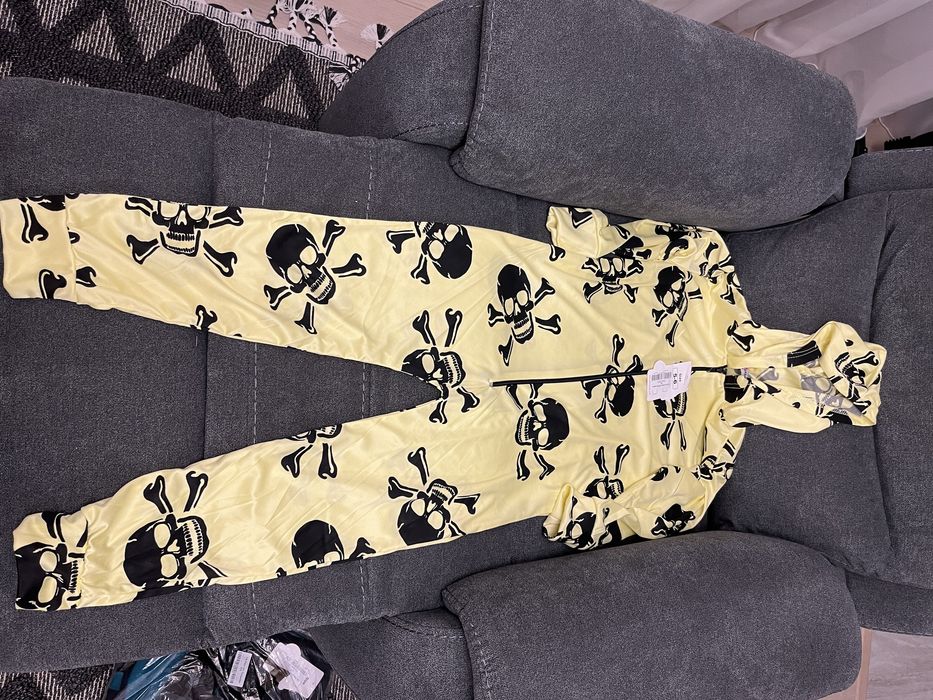 Diferite costume pentru copii - noi - detalii poze