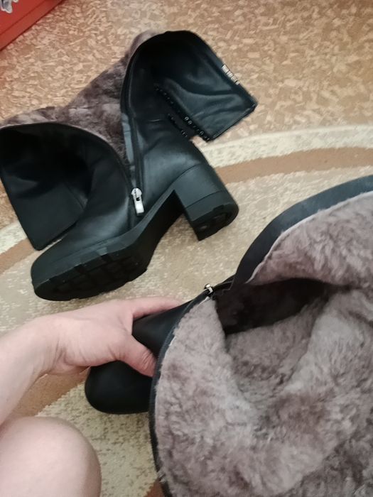 Срочно продам сапоги