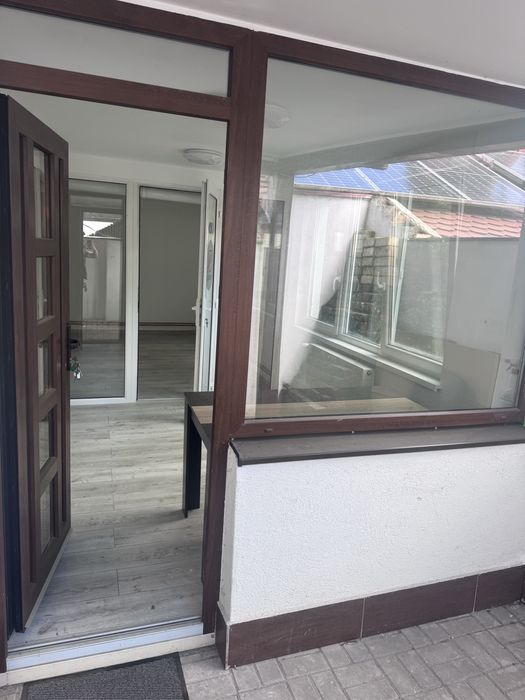 De vanzare spatiu de birou 4 camere,o baie situat vizavi de Politia Rutiera, in Targu Mures.