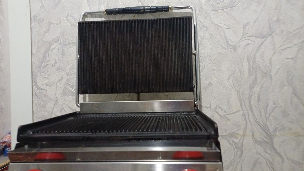 Продается изгара-тостер в хорошем состояние