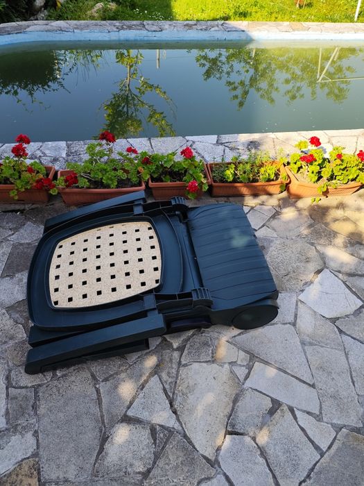 Градински столове и шезлонги