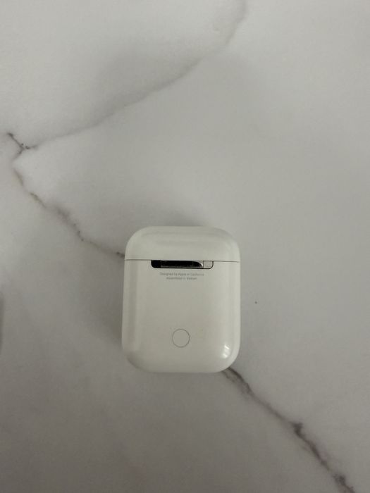 Apple AirPods gen 2