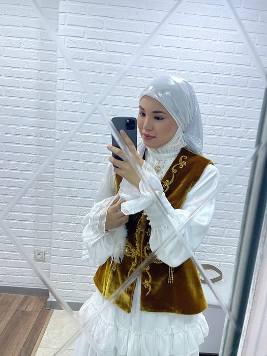 Сырға салуға арналған көйлек сатылады