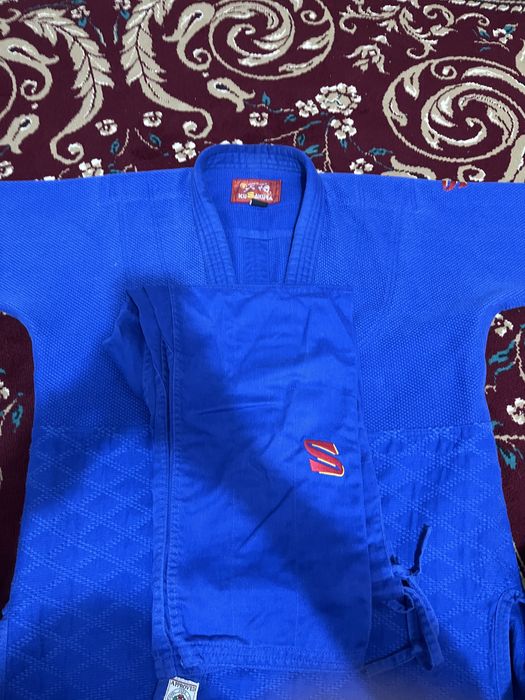 Кимано:сакура.адидас