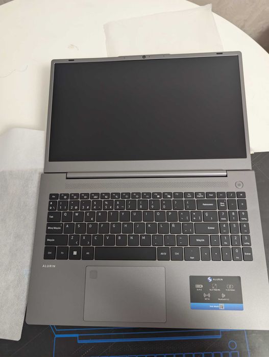 Laptop Ryzen 7, 16 GB RAM, 500 SSD M2, Windows 11 cu licență
