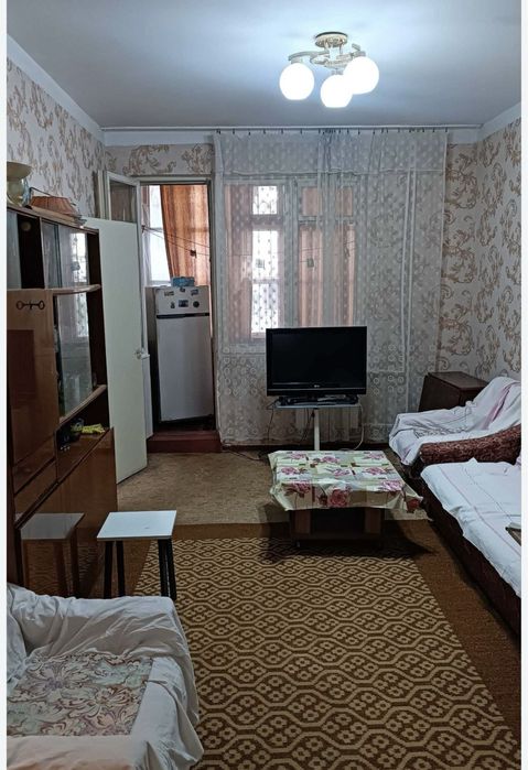 Яшнабадский р-н Панелный массив 2/1/4 50м2 балкон1.5х3 ориентир Барака