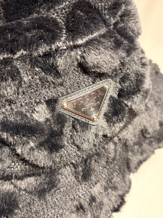 Căciulă tip beanie Prada NOUĂ