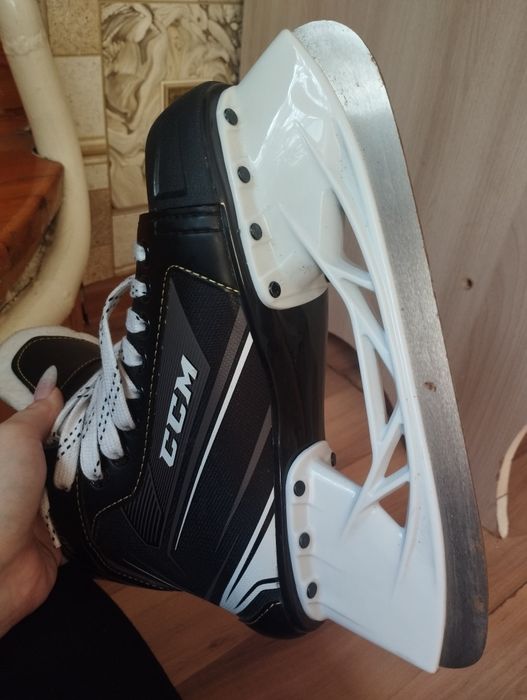 Хоккейные коньки TACKS 9040